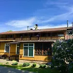 Family 70 M2 With Free Parking & Private Entrance *