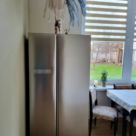 Family 70 M2 With Free Parking & Private Entrance *