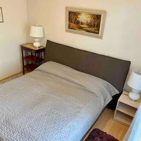 Family 70 M2 With Free Parking & Private Entrance Апартаменты Друскининкай