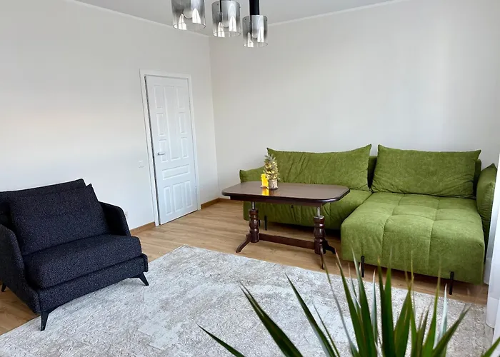 Apartament Family 70 M2 With Free Parking & Private Entrance